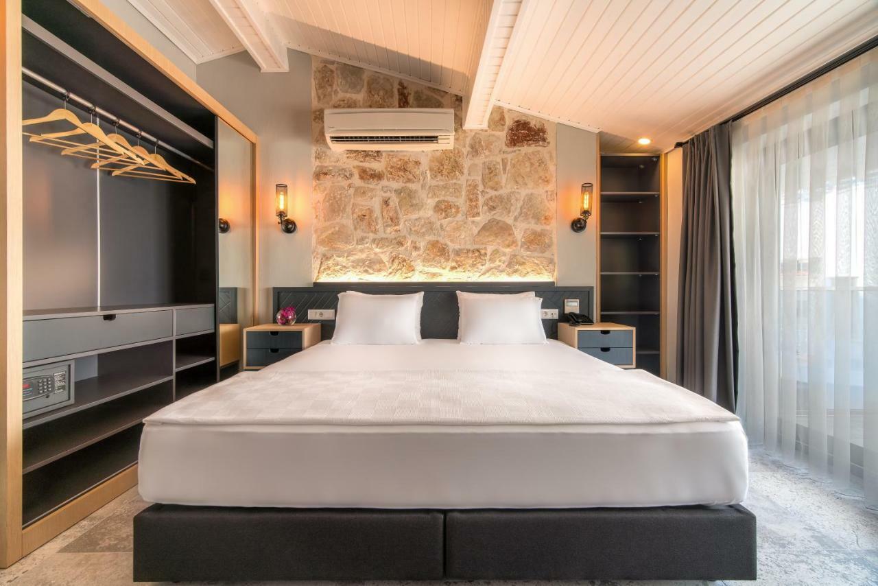 Isola 12 Hotel Kas Bagian luar foto